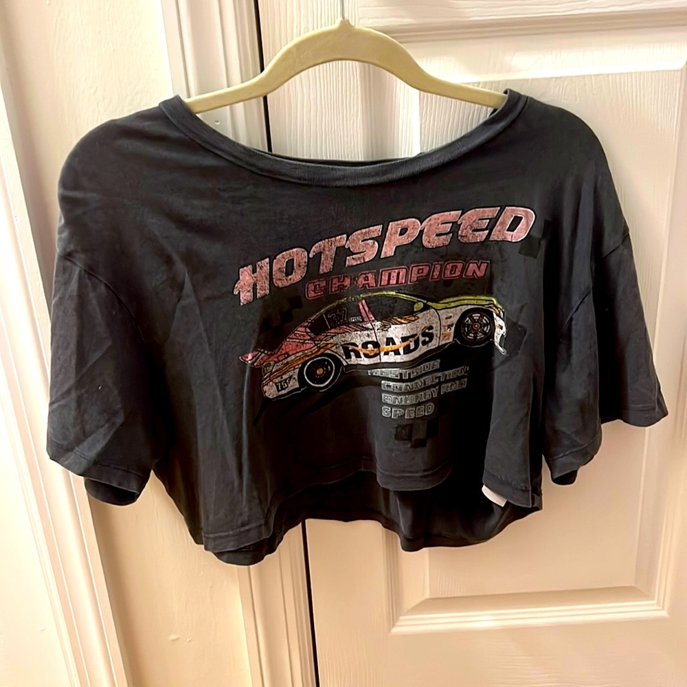 super cute crop top from garage. barley worn! looks great with anything :)